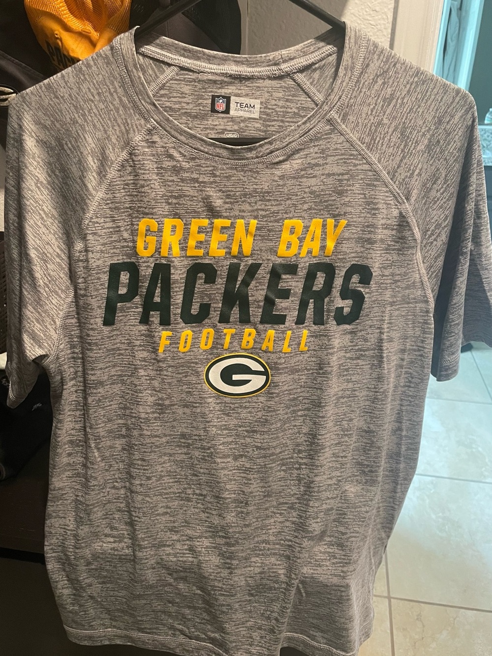 NFL Green Bay Packers Gray Tee with Yellow & Green Graphics